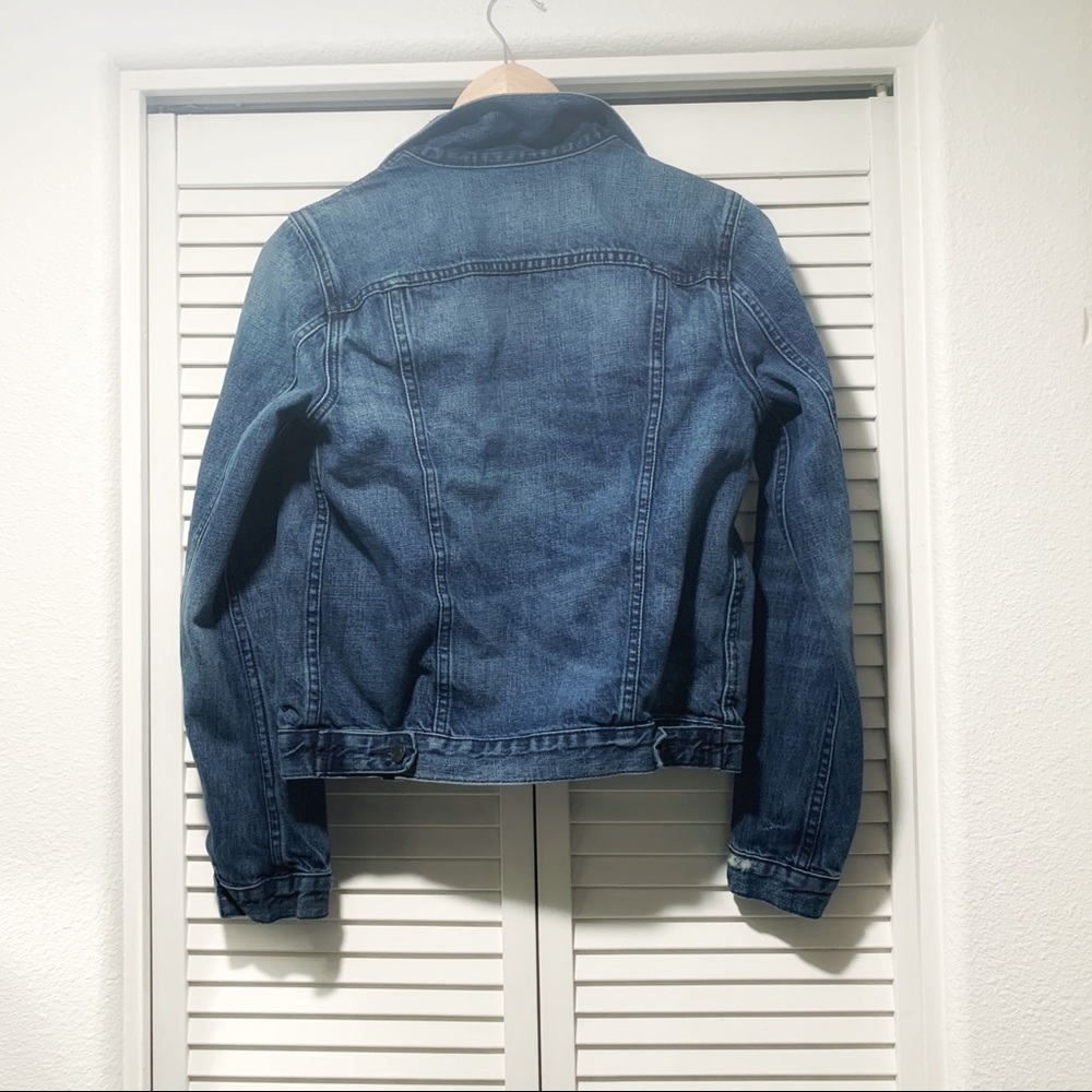 Women’s Gap denim jacket with light distressing - Picture 6 of 6
